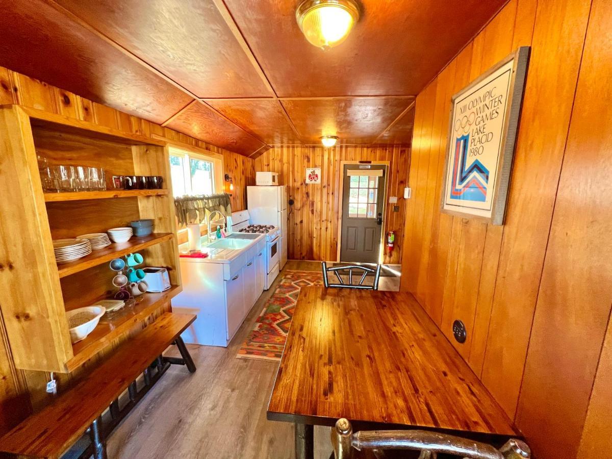 Adirondack Lake Cabins Hotel Indian Lake Luaran gambar