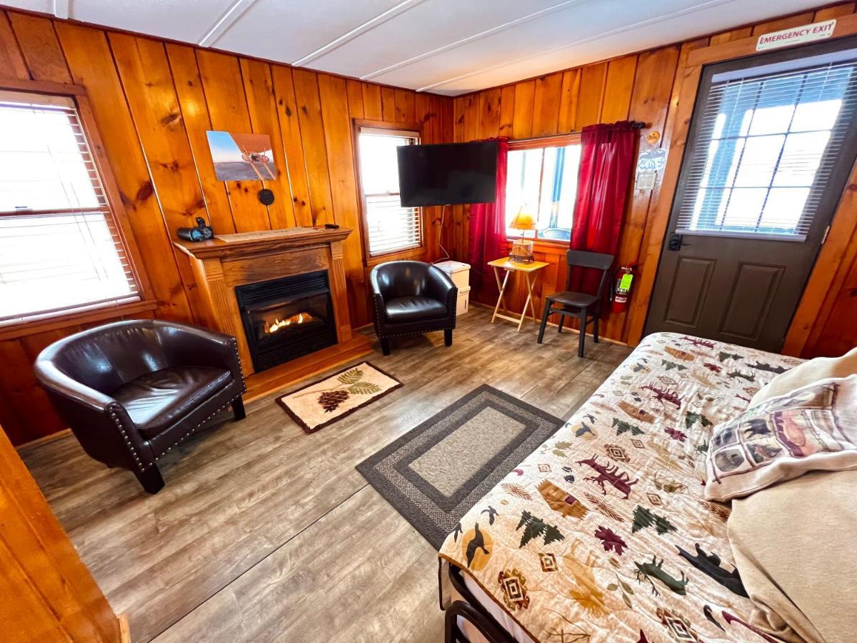 Adirondack Lake Cabins Hotel Indian Lake Luaran gambar