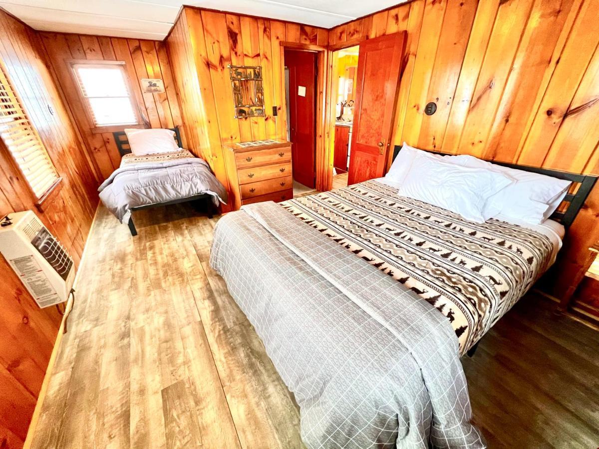 Adirondack Lake Cabins Hotel Indian Lake Luaran gambar